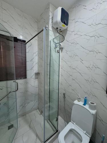 Ένα μπάνιο στο Sereneacost