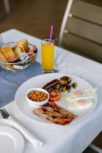 Φαγητό σε αυτό το ξενοδοχείο διαμερισμάτων ή κάπου εκεί κοντά