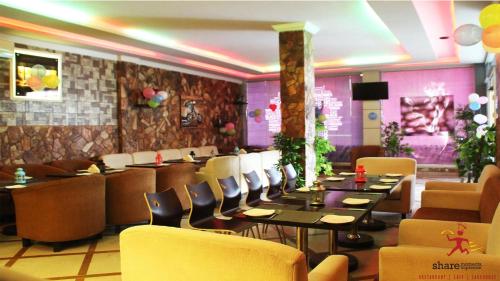 Χώρος καθιστικού στο 111 Premier