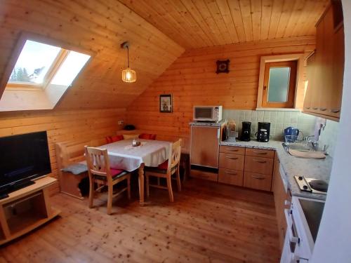 Køkken eller tekøkken på Enzianhütte Gerlitzen Kanzelhöhe