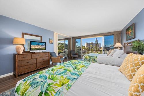 Ένα ή περισσότερα κρεβάτια σε δωμάτιο στο Maui Kaanapali Villas 415 · MKV 415 Updated Condo w Ocean View a