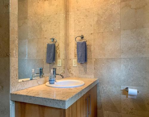 Phòng tắm tại Urban Loft 30 day minimum