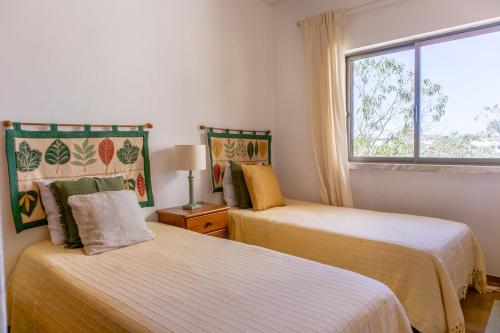 Comfortable 2-bedroom apartment with pool and Wi-Fi