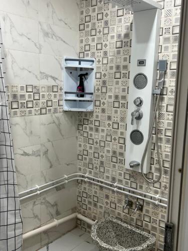 Ένα μπάνιο στο Magnifique Studio