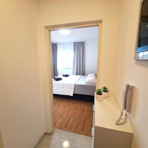 Chic Apartment Frane