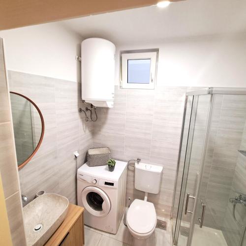 Chic Apartment Frane