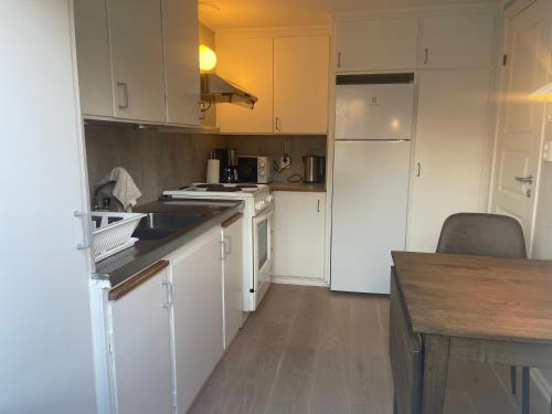 Η κουζίνα ή μικρή κουζίνα στο Apartment in villa near the sea