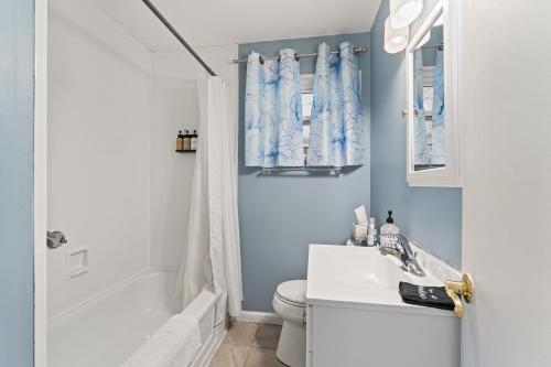 Ένα μπάνιο στο Last-min Thanksgiving Escape Kalm Retreat