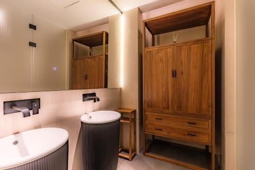 Un baño de 成都释玥森林酒店