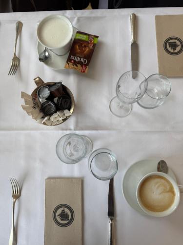 Jídlo v hotelu nebo okolí