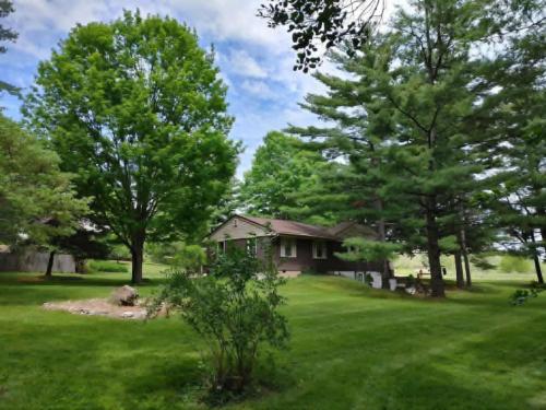 Κήπος έξω από το Notre Dame Country Retreat