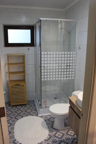 Ένα μπάνιο στο Amanecer del Ranco