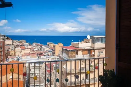 RineddaHouse Arenella - Vista Mare Panoramica a Palermo con Parcheggio privato photo 4