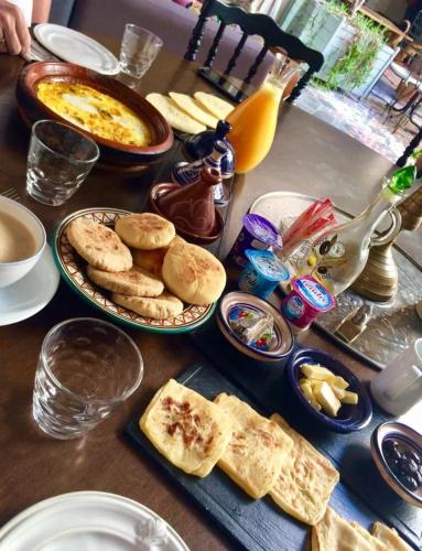 Jídlo v penzionu nebo okolí