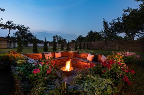 Fotografie z fotogalerie ubytování Romantic Escape at Joyard v destinaci Porumbacu de Sus