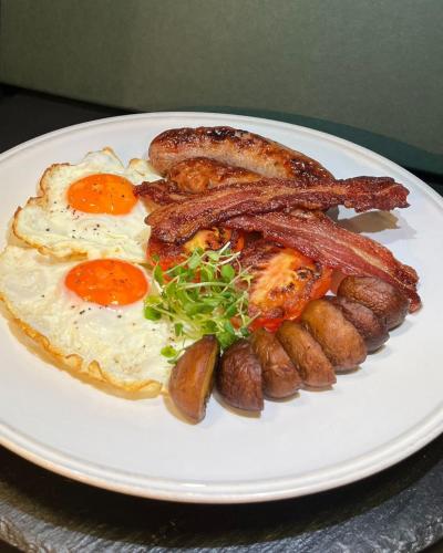 Jídlo v hotelu nebo okolí