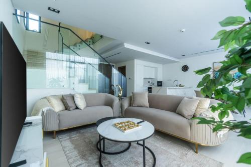 Nasma Luxury stays- Lavish Townhouse near the beach in Al Danah Bay02