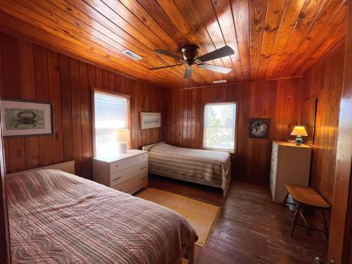 En eller flere senge i et værelse på Anchor Inn