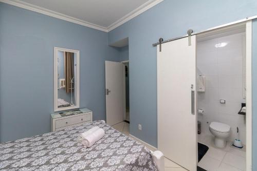 Phòng tắm tại Beautiful 3 bedroom condo by Copacabana Beach