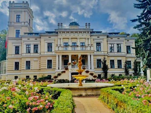 Сад в Pałac Biedrusko