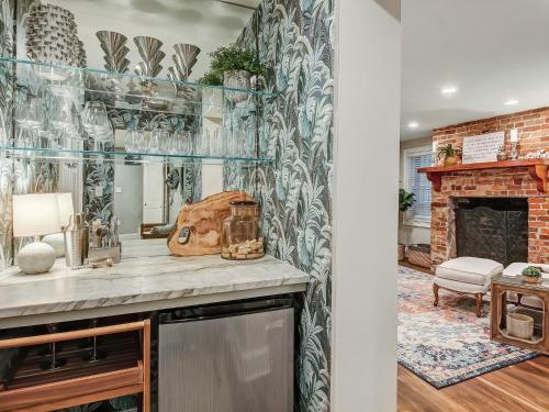 Kuchyň nebo kuchyňský kout v ubytování Serenity on Jones