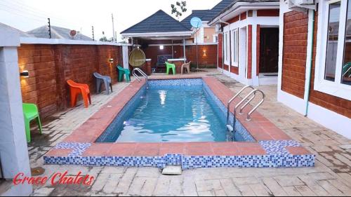 Bassein majutusasutuses Grace Chalets või selle lähedal