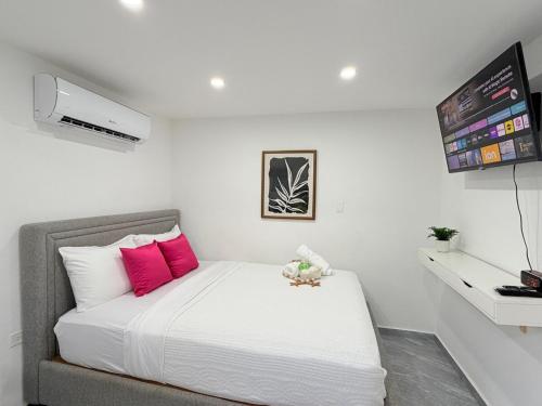 Voodi või voodid majutusasutuse Villa Isabella Luxury F3, centrally located and cozy! toas