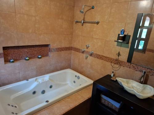 Phòng tắm tại Your retreat near Arrazola!