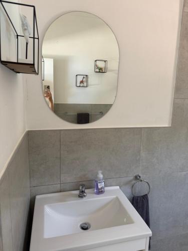 Un baño de Unit 124 Camarque , Umdloti