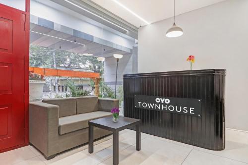 Posezení v ubytování Super Townhouse Ameerpet