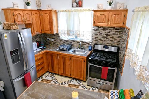 Una cocina o kitchenette en Joyces Highview