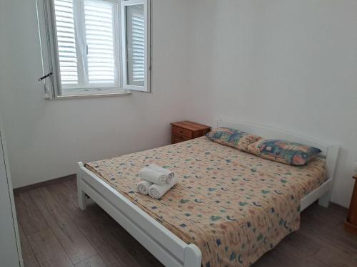 Postel nebo postele na pokoji v ubytování Nane Garden house with heat pool