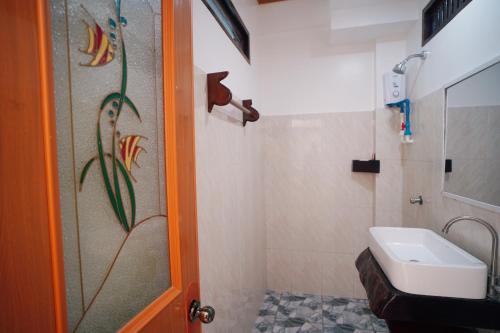 Et badeværelse på Ocean 202 Homestay