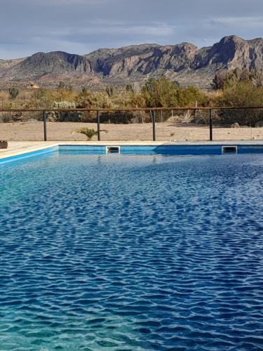 Bazén v ubytování Cabañas Vistas Andinas nebo v jeho okolí