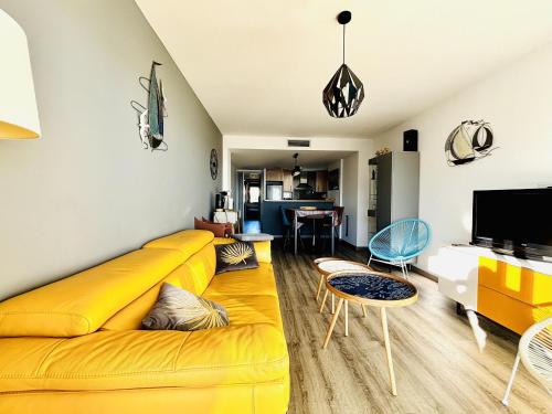 MIL.LENI I, Dúplex con encanto y vistas al mar en Roses Disfruta del paseo marítimo!