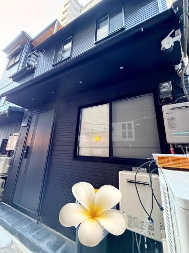大阪黒門市場徒歩2分日本橋駅5分心斎橋道頓堀高島屋難波最大10名75 平方关西机场直达