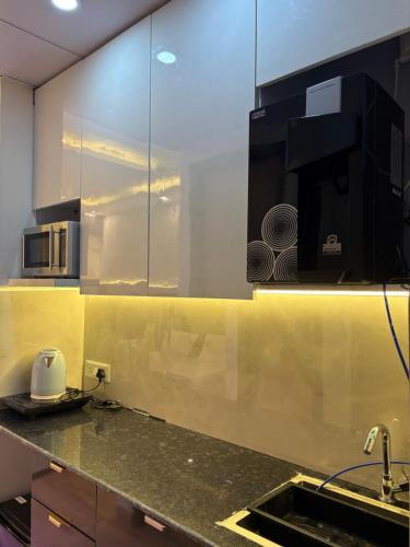 Køkken eller tekøkken på WanderNest Stay 2