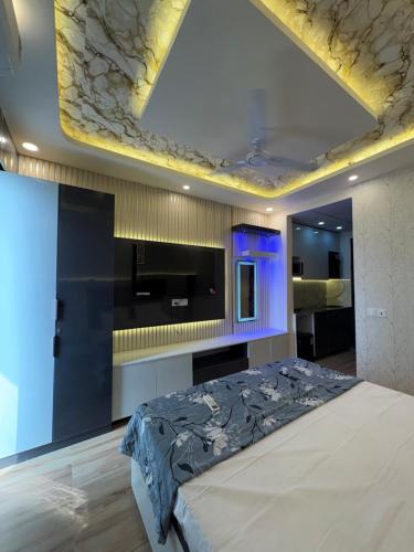 En eller flere senge i et værelse på WanderNest Stay 2