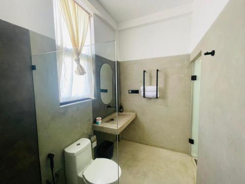 Ένα μπάνιο στο Ahangama Surf Club