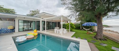 Bassein majutusasutuses The Seacation Pool Villa või selle lähedal