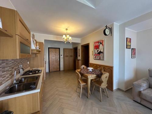 Kuchyň nebo kuchyňský kout v ubytování Chalet Natura