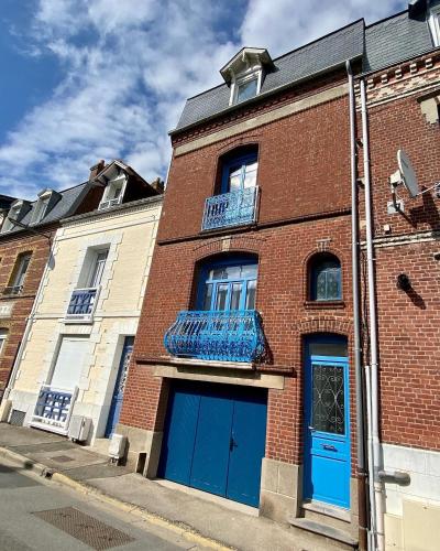 Maison à 400m de la plage, terrasse & garage privé