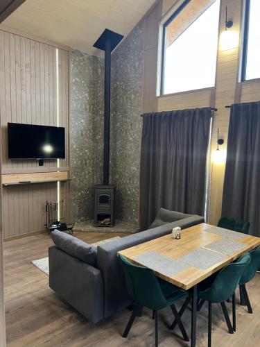 Et tv og/eller underholdning på Тихий Куточок