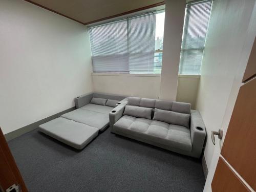 Χώρος καθιστικού στο Yanggang House Cheonan