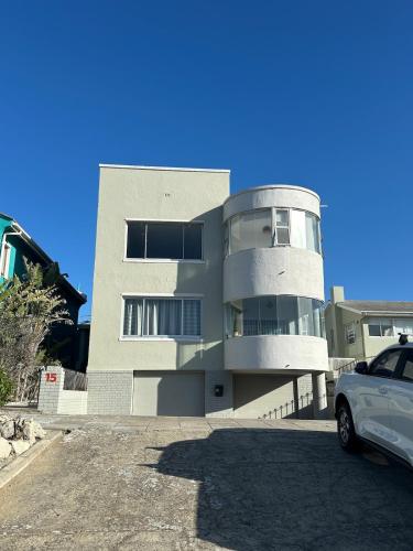 Gallery image of Stone's Throw - Muizenberg in Muizenberg