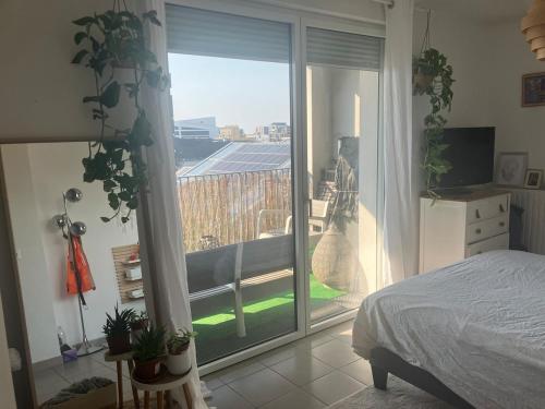 Postel nebo postele na pokoji v ubytování Cité du Vin 2 bedroom apartment - parking space