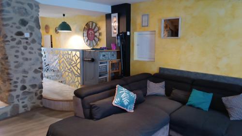 Η κουζίνα ή μικρή κουζίνα στο Maison Rabat les 3 seigneurs