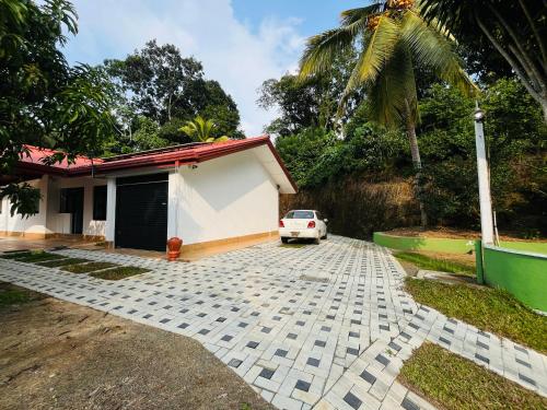 Το κτήριο όπου στεγάζεται  η βίλα