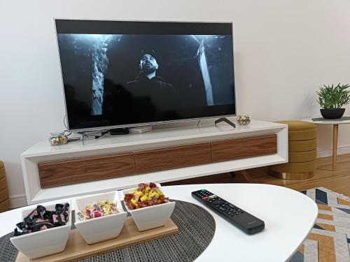 Een TV en/of entertainmentcenter bij Gorgerous 2 Bed Apartment
