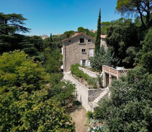 Κήπος έξω από το La Viste - SPA-JACUZZI - MASSAGE- SAUNA - 4 SAISONS - Piscine Chauffée Toute l'année - Heated POOL - 800m City Centre